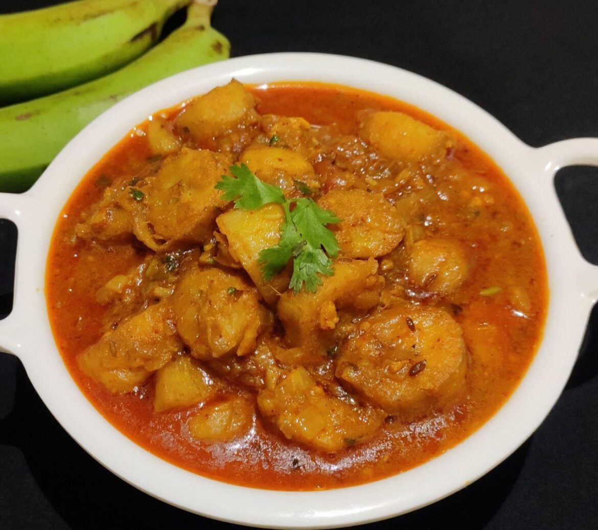 Kacche kele aur aloo ki sabzi