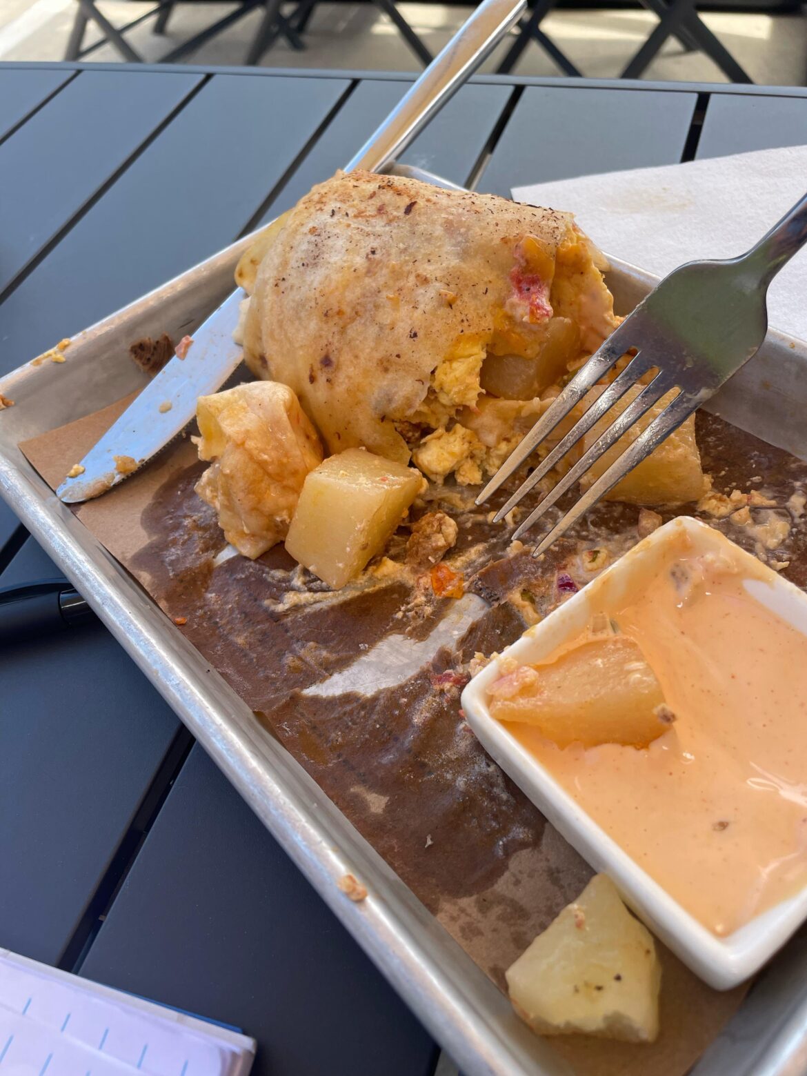 Stainless tray with brown paper liner