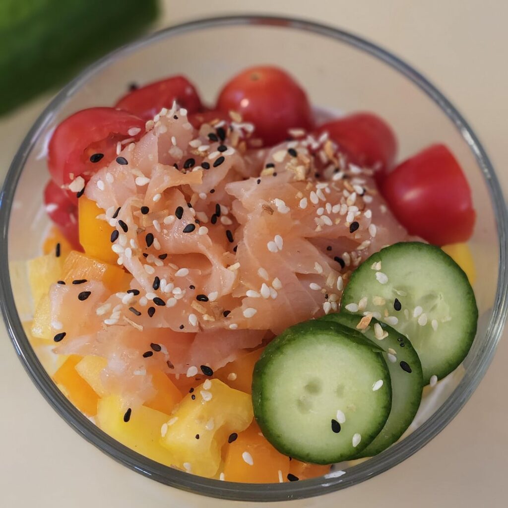 Lox and Veggie Bowl 252kcal, 29g of protein! Lox and Veggie Bowl 252kcal, 29g of protein!