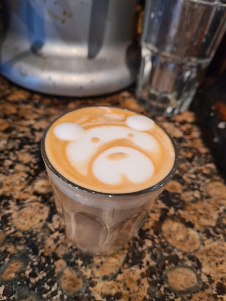 cortados, flat whites and a cappuccino ❤️