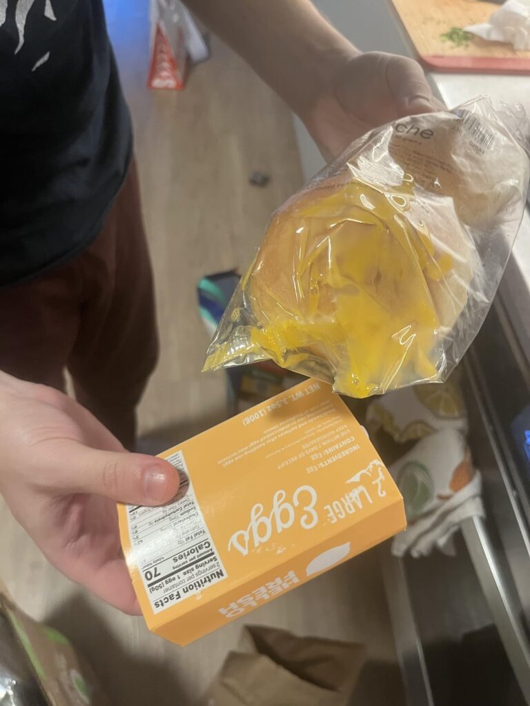 The second week in a row the chicken has leaked all over everything else 🥲