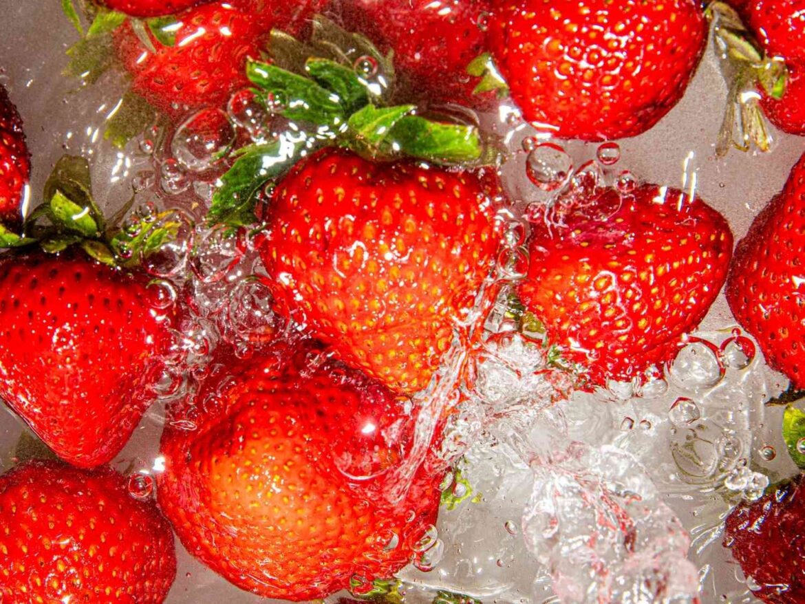 Has anyone followed their strawberry washing guide and had it actually retain the flavor?
