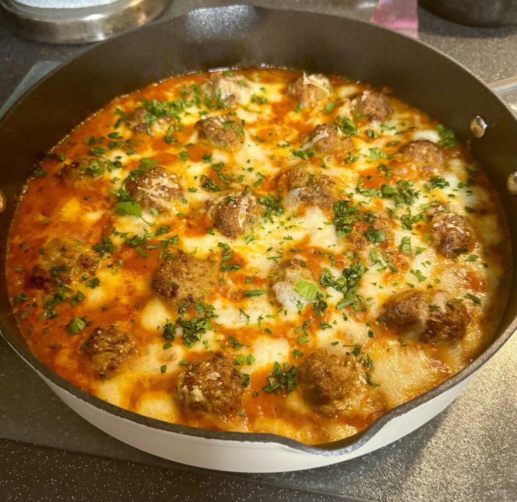 Cheesy baked meatballs