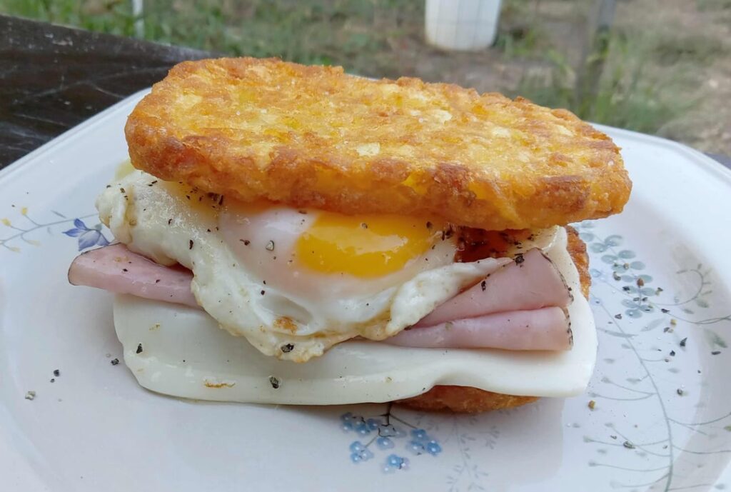 Breadless Breakfast Sandwich