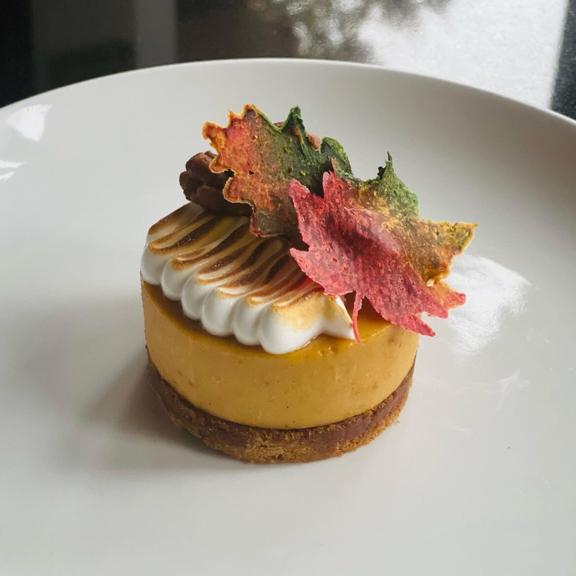 White Chocolate Pumpkin Ganache / Gingersnap / Candied Pecans / Toasted Meringue