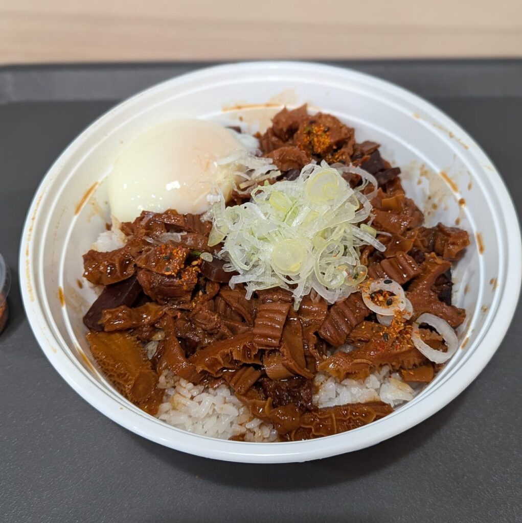 Japanese and Cantonese beef offal dishes near Yonge & Finch: Akabekoya & Son's Beef Noodle