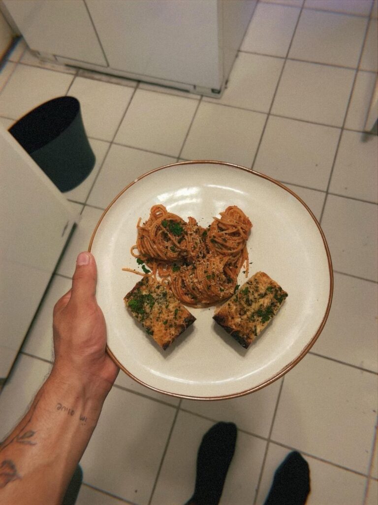 Homemade red wine tomato sauce and garlic bread, st*rebought pasta Homemade red wine tomato sauce and garlic bread, st*rebought pasta