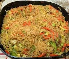 Asian pasta dish: "Pancit Bihon Guisado" - Dining and Cooking