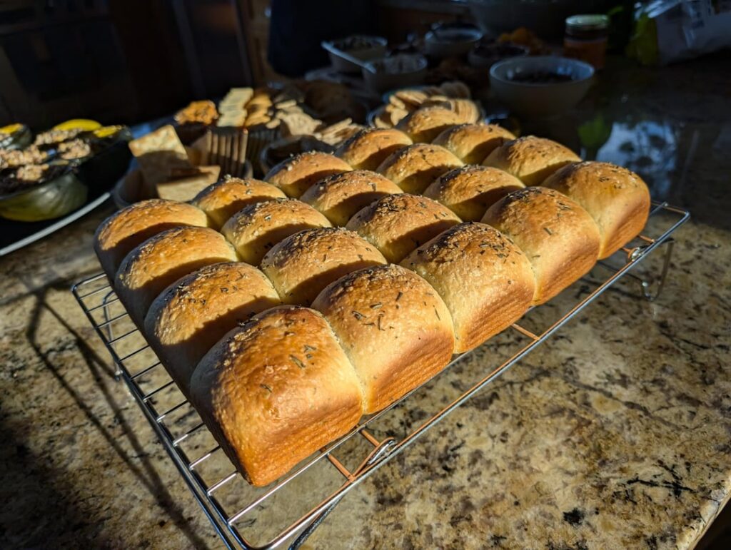 Sourdough Rosemary Dinner Rolls
