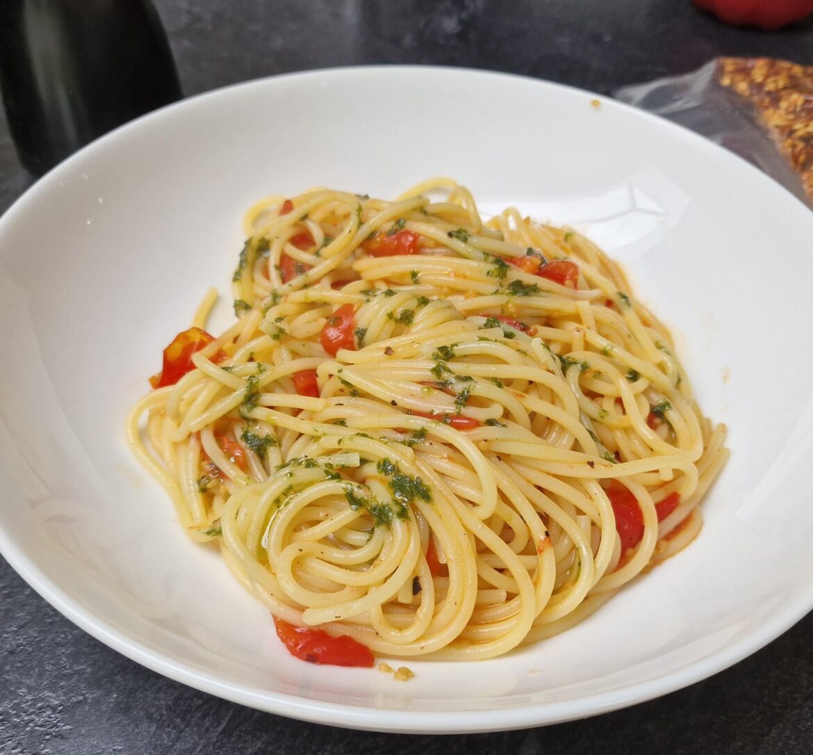 Cherry tomato pasta
