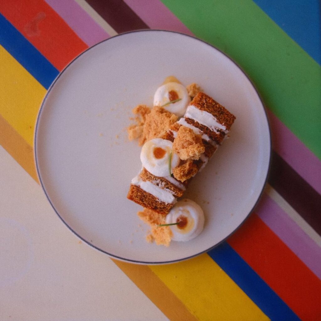 [homecook] honey cake, honeycomb, rosemary cream, honey