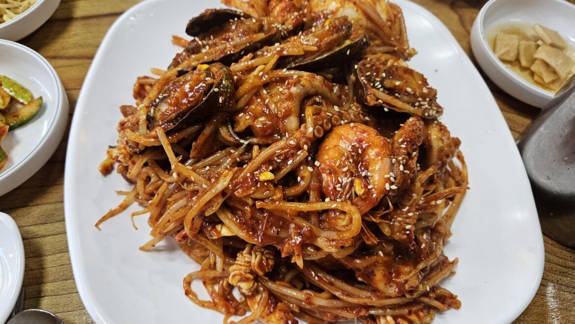 Korean steemed seafood 해물찜(hemul jjim)