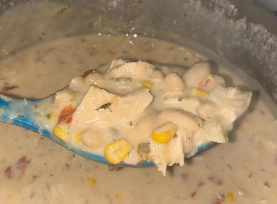 Slow Cooked White Chicken Chili