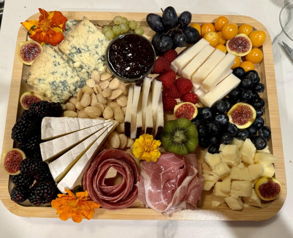 My first charcuterie board! Big thanks to r/charcuterieboard!