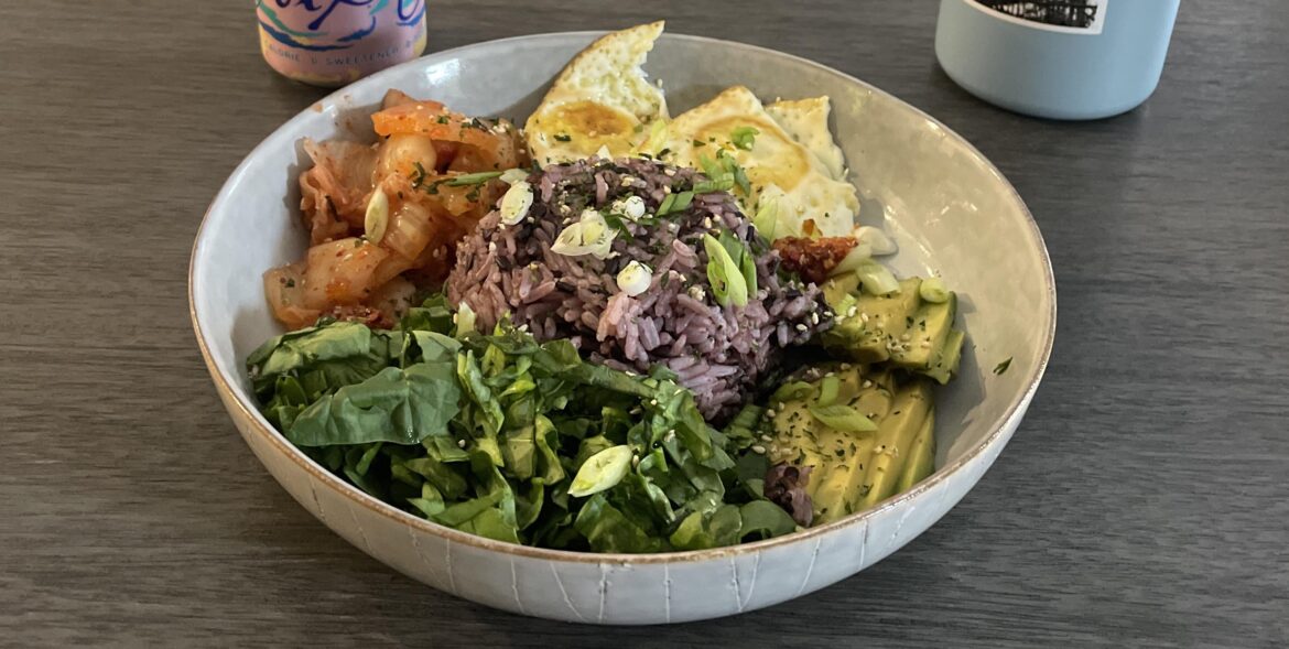 purple rice with 2 eggs