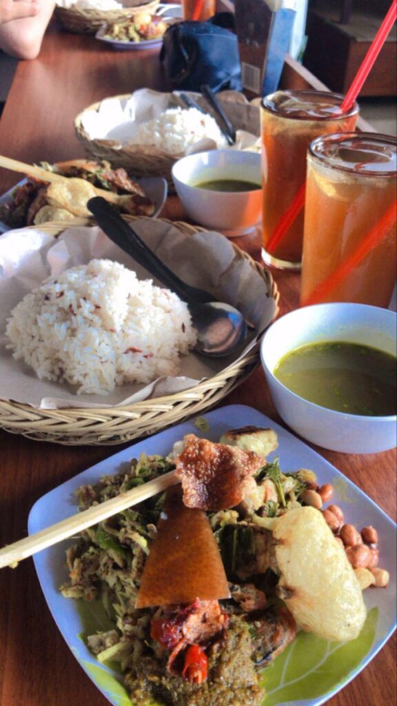 babi guling🐷 balinese pork roast 🤤