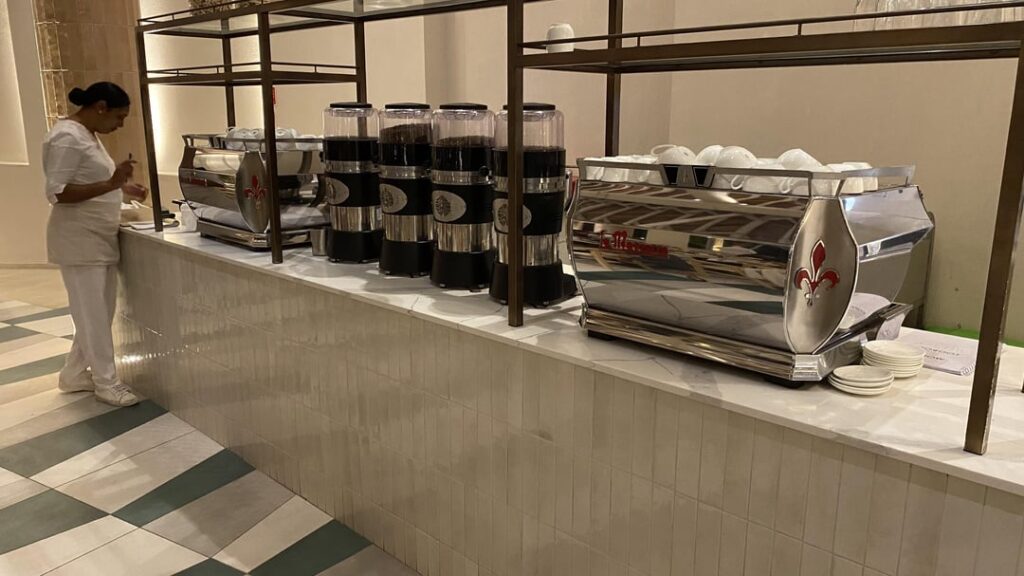 Saw this setup at a resort in Mauritius 🇲🇺