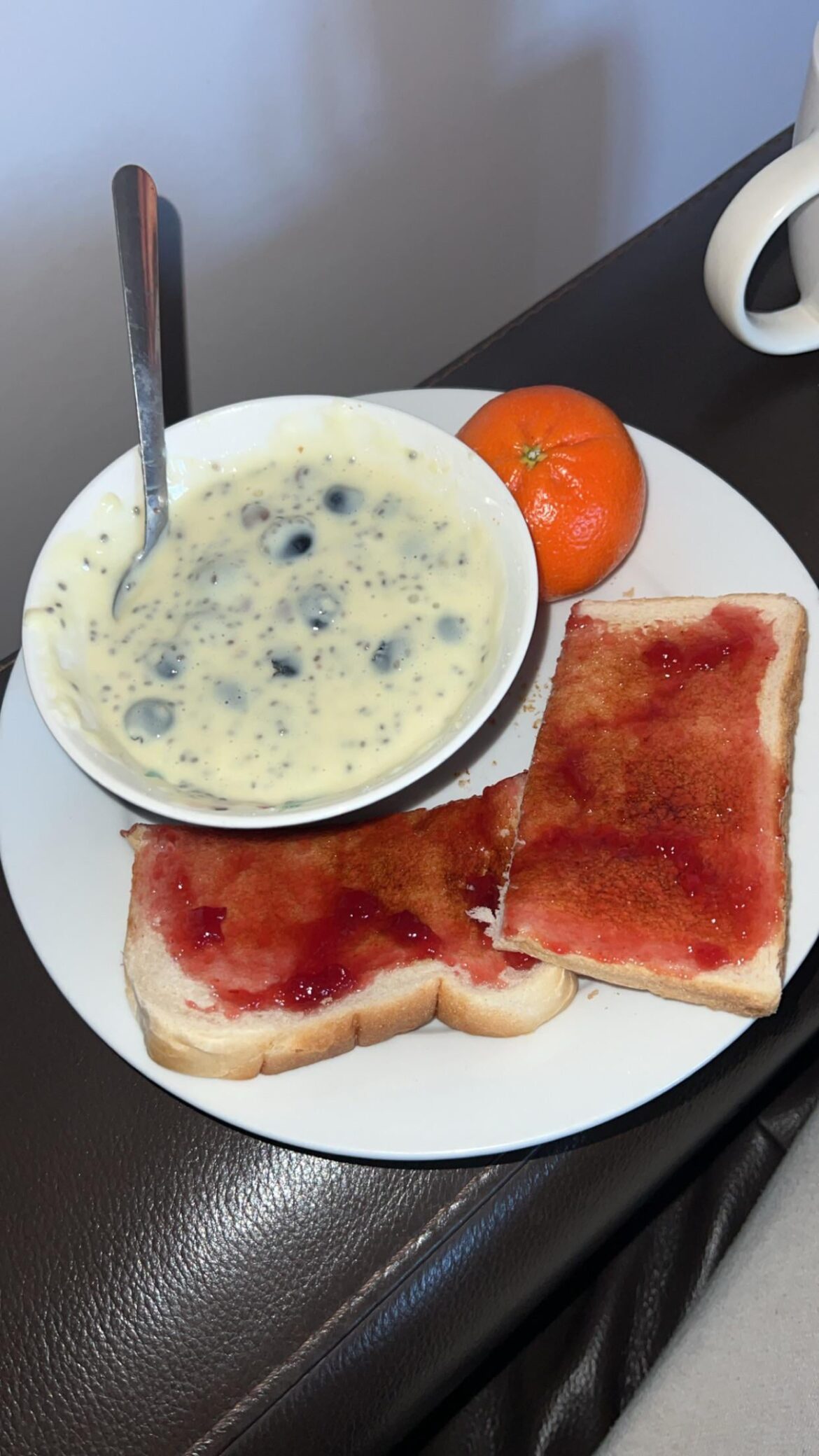 Calorie estimate of 600 ish. 40g protein