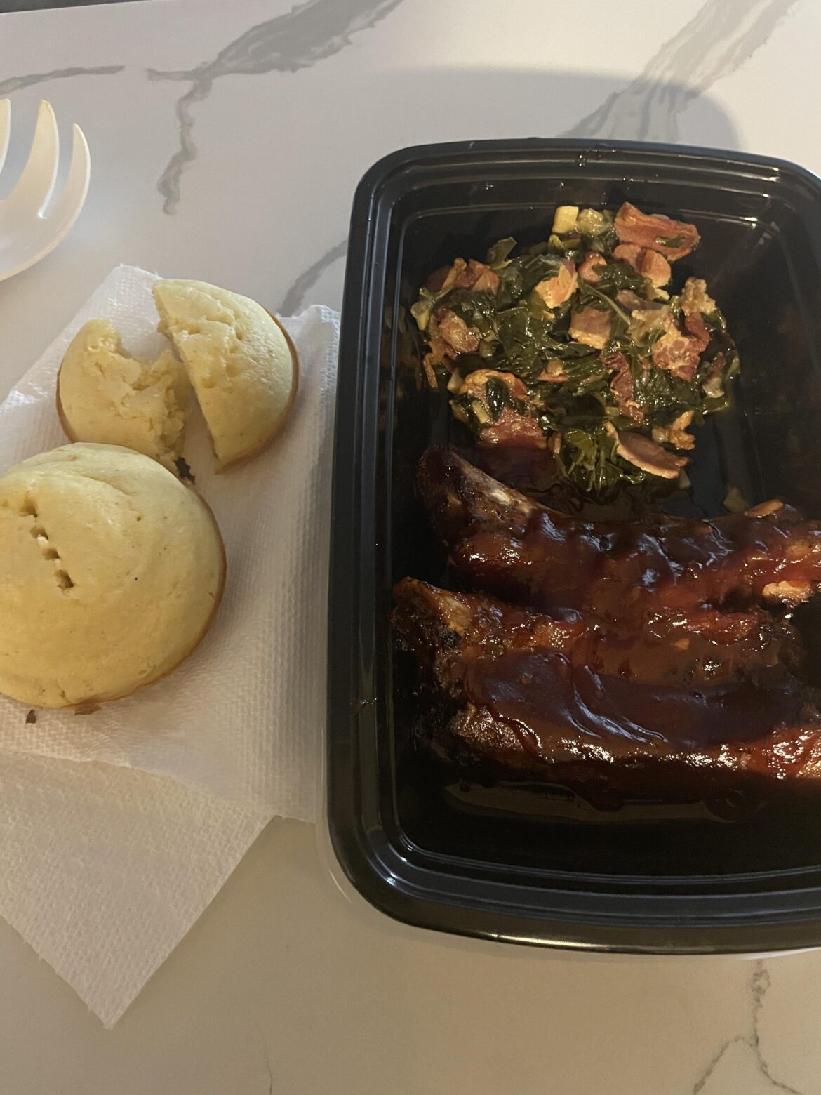 Heat & Eat BBQ Ribs & Cornbread Muffins (marley spoon)