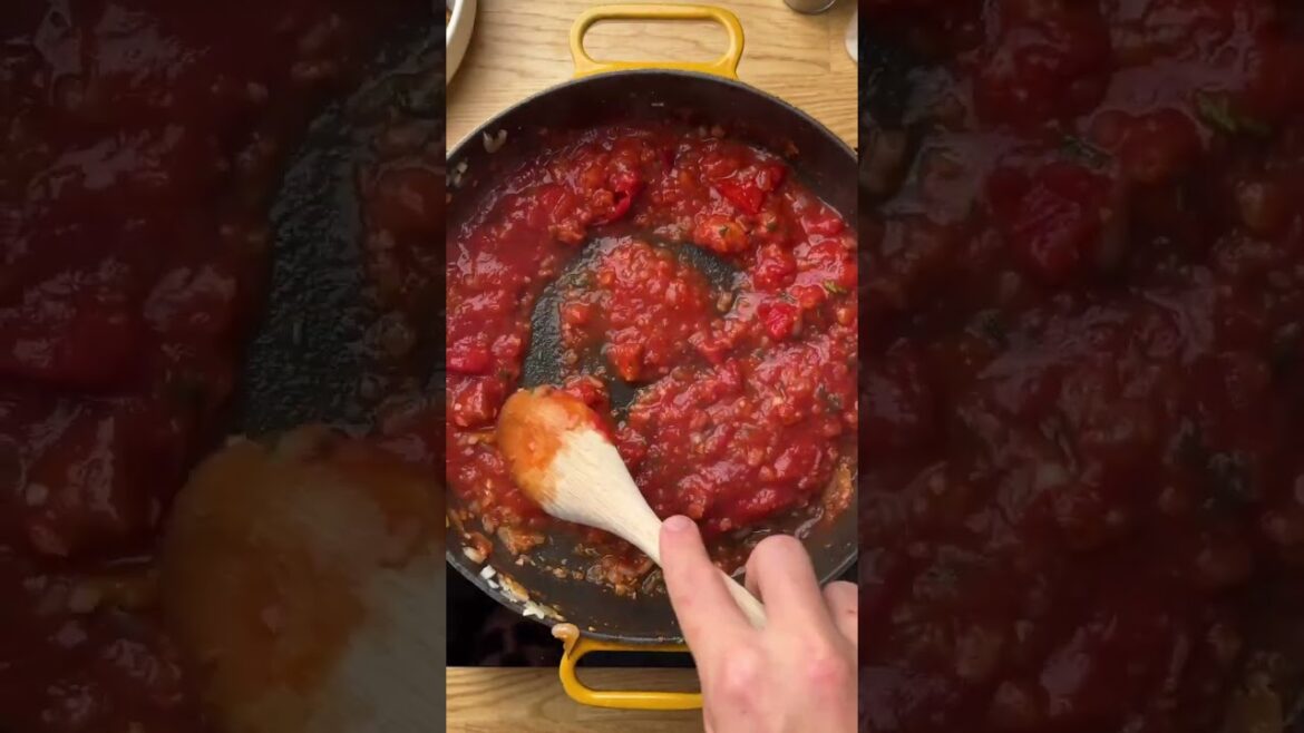 Mussels in Tomato Sauce (Dagnje na buzaro)