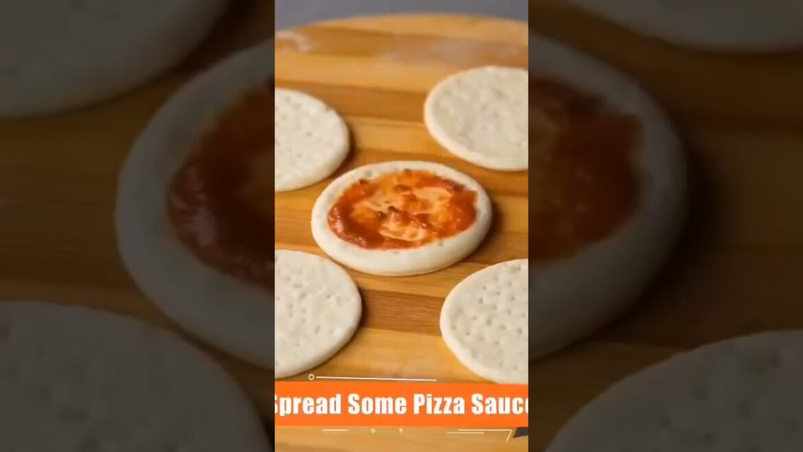 Mini Pizza Recipe | Pizza In Fry Pan  Easy Pizza Recipe | Pizza Recipe #pizzacravings #parathapizza