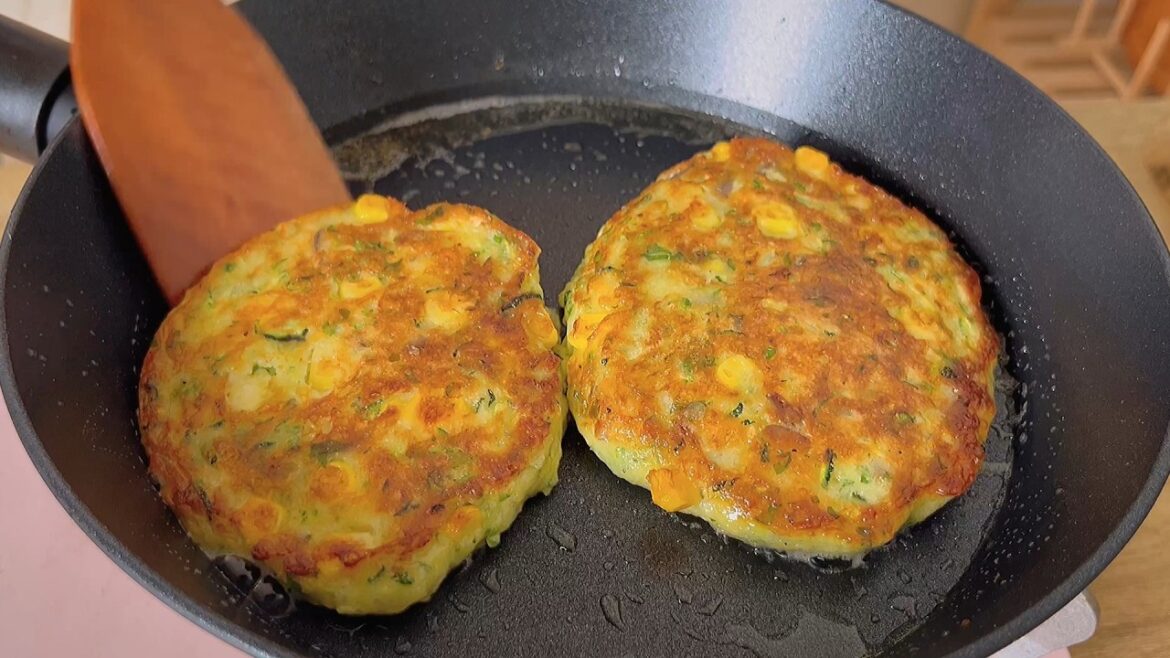 My family goes crazy for these zucchini corn fritters! Easy and delicious! Zucchini pancake!