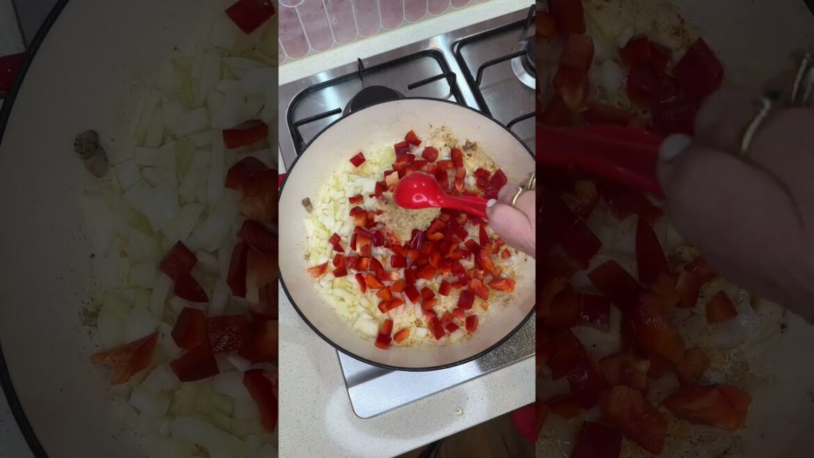 Chicken Cacciatore #chicken #chickenrecipe #easyrecipe #budgetfriendlymeals Chicken Cacciatore #chicken #chickenrecipe #easyrecipe #budgetfriendlymeals