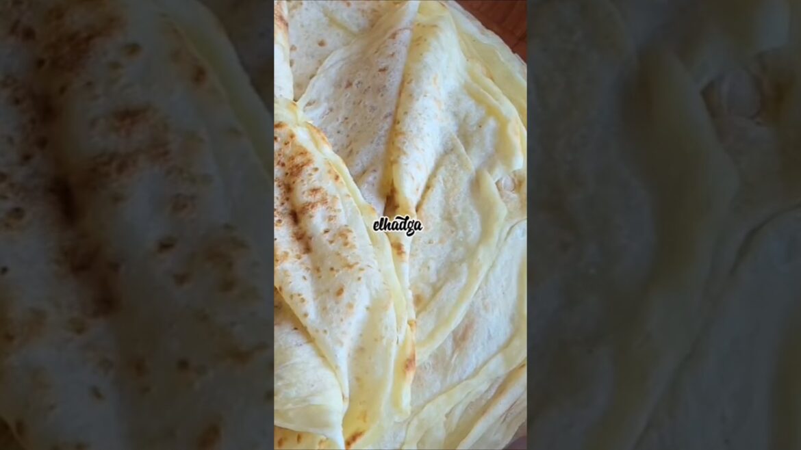 Trid ou crêpes fines marocaines. trid or thin Moroccan pancakes. تريد أو الكريب المغربي