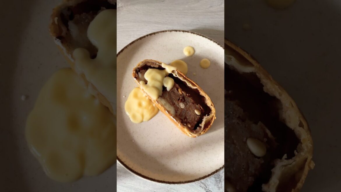 RED APPLE STRUDEL RECIPE on IG #baking #food #pastry #recipe