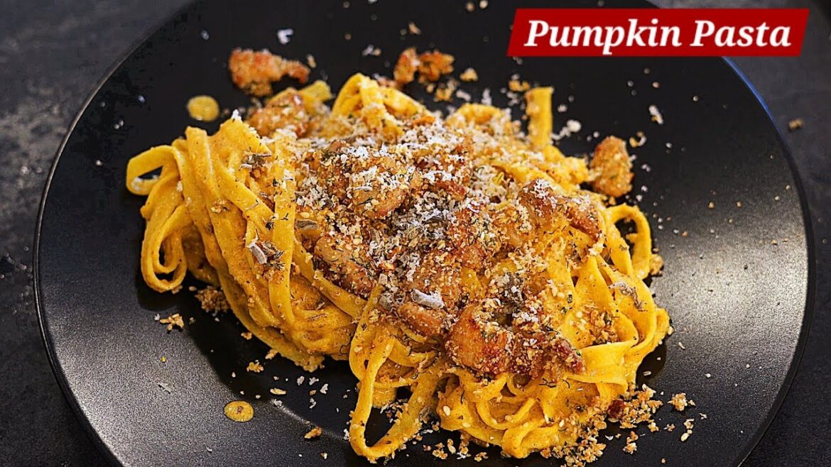 Garlicky, Cheesy, Creamy Pumpkin Pasta with Bacon: A Fall Must-Try