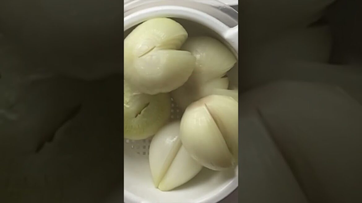 Rice Stuffed Onions  - Sagan Dolmasi #recipe #shortvideo #turkishcusine #food  #cooking