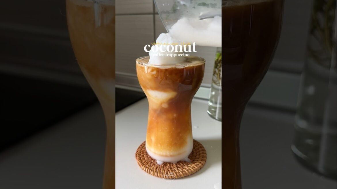 Coconut coffee Frappuccino #coffeeshorts #coffee #frappé #กาแฟ #recipe #food #barista