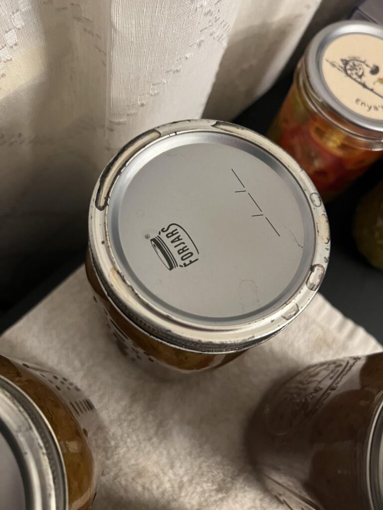 Black marks on lids/rings?