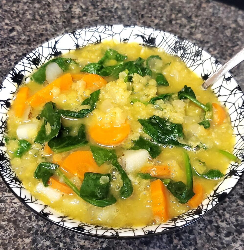 Lemony Red Lentil Soup with Spinach - 389 Calories, 22 grams of Protein