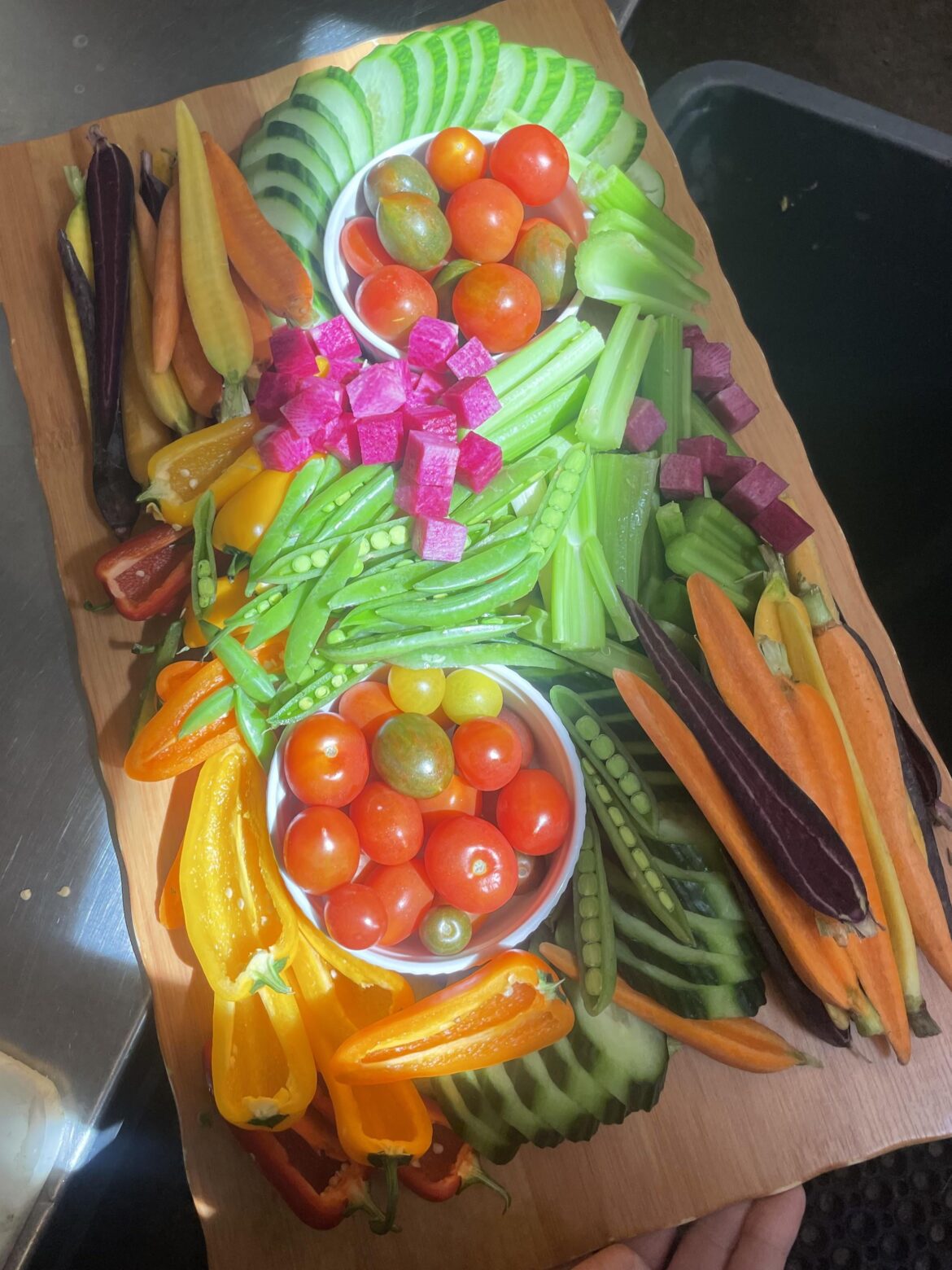 Crudités platter! Is there a subreddit for veggie boards?