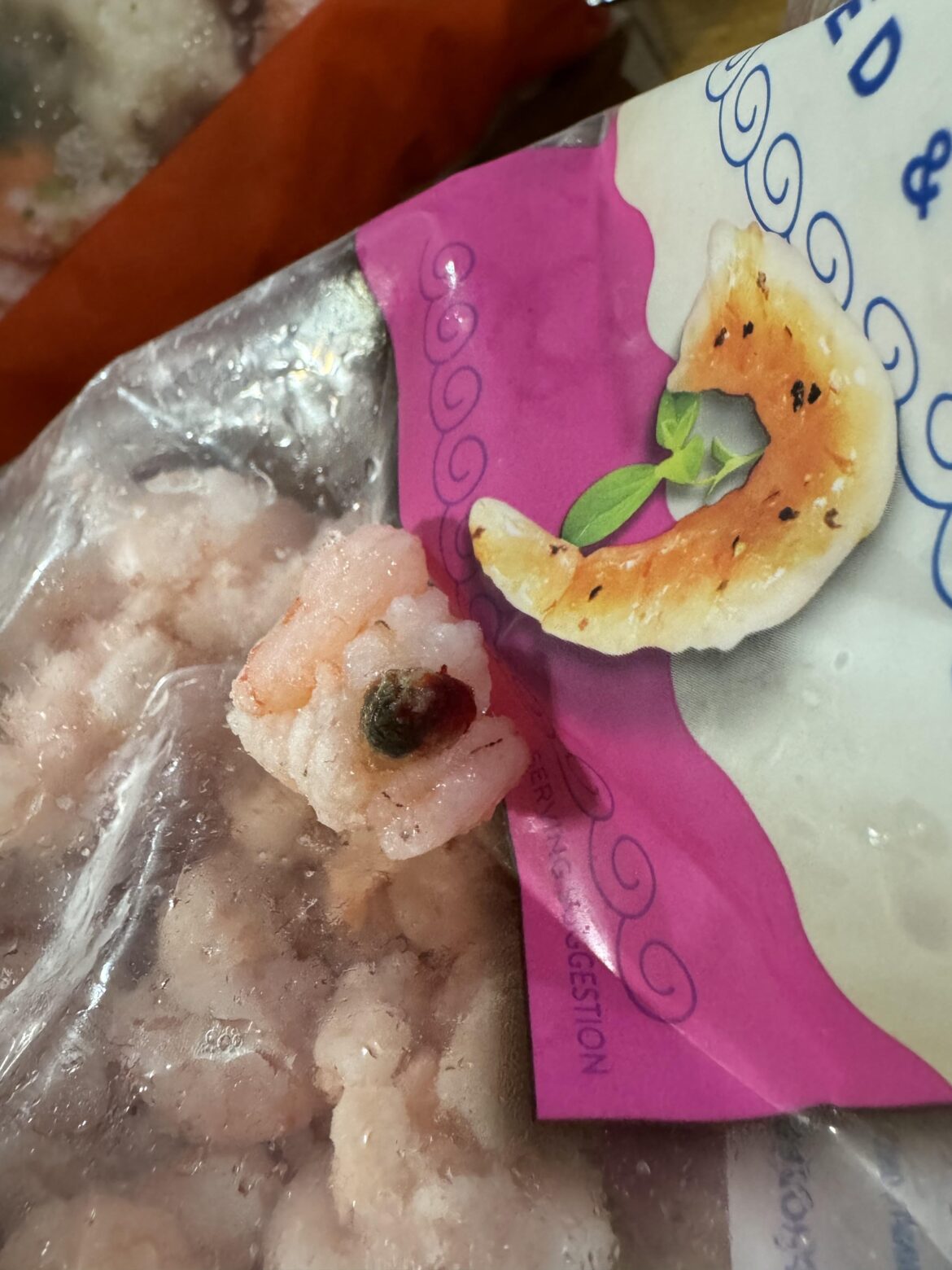 What is this bloody bubble on my skrimp :(