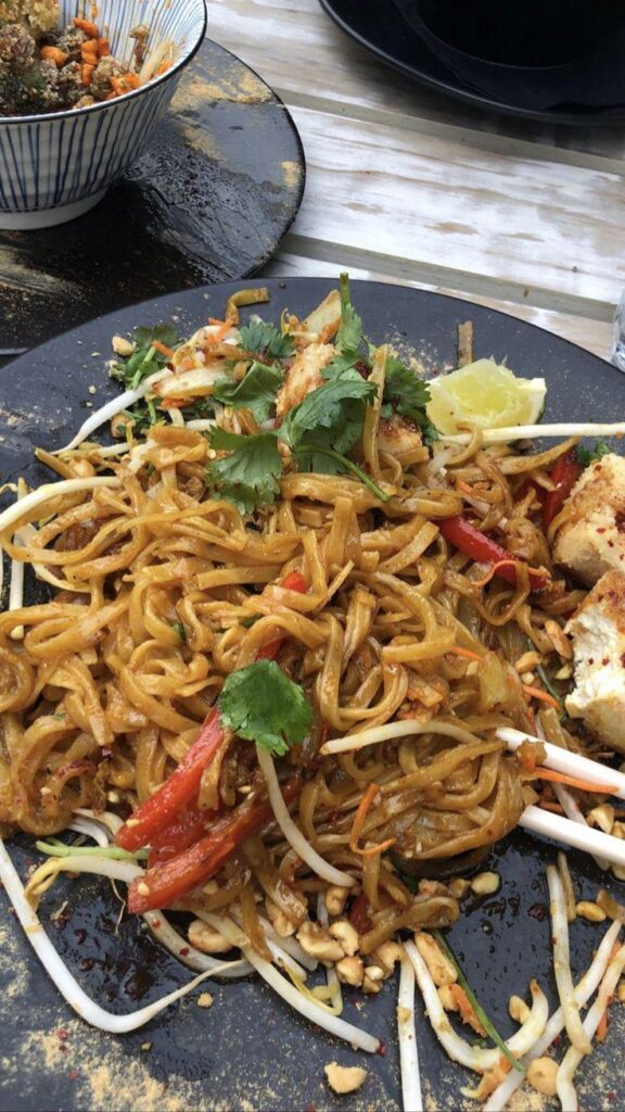 Vegetarian pad thai
