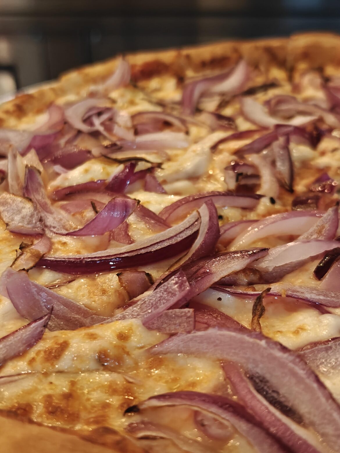 Pizza with double onion