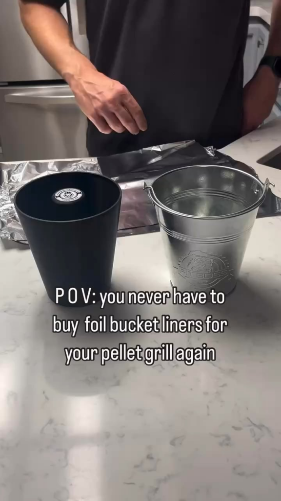 Foil bucket liners