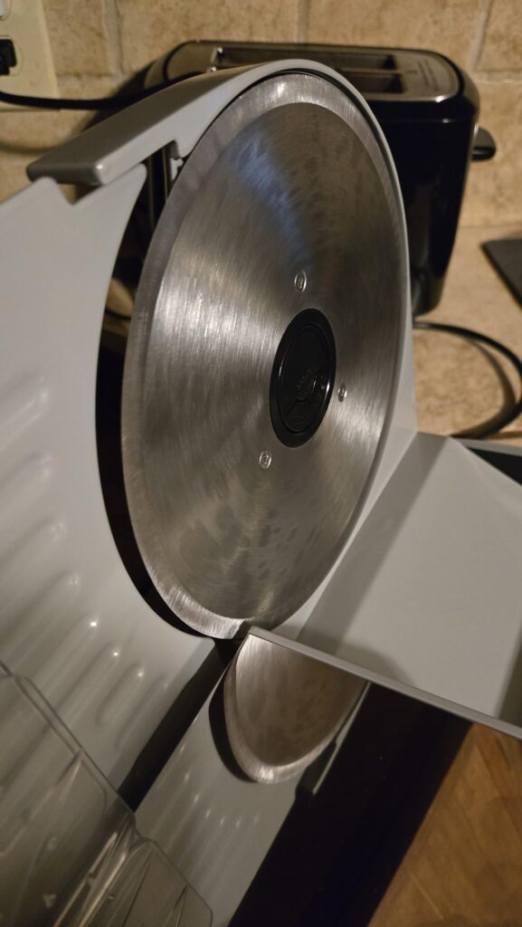 Bought a meat saw. Two different kinds of blades but what is each for?