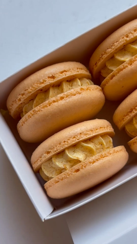 Pumpkin Spice Cheesecake Macarons
