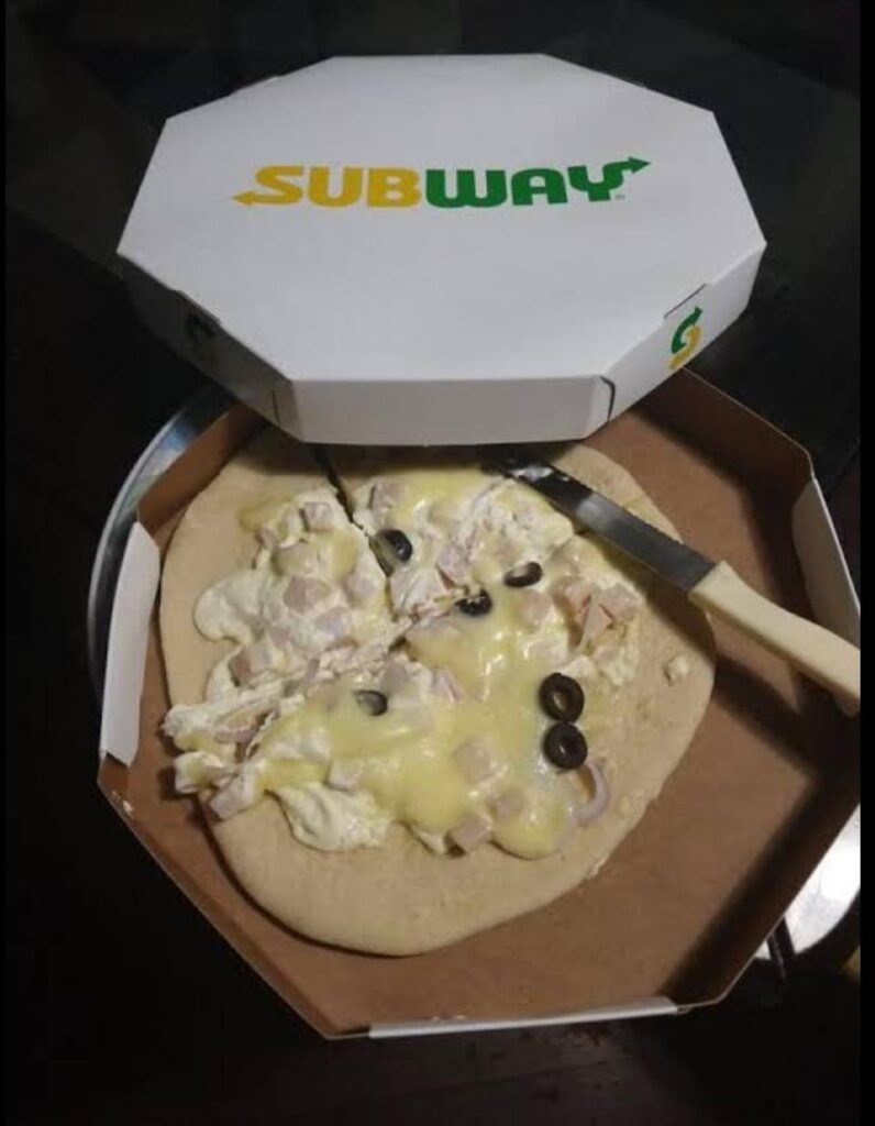 Former Brazilian crimes: shitty Subway pizzas