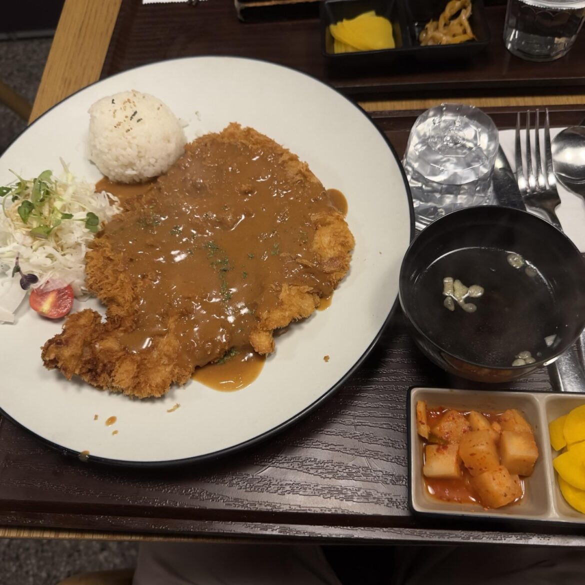 donkkaseu(Pork cutlet) is my favorite food :)