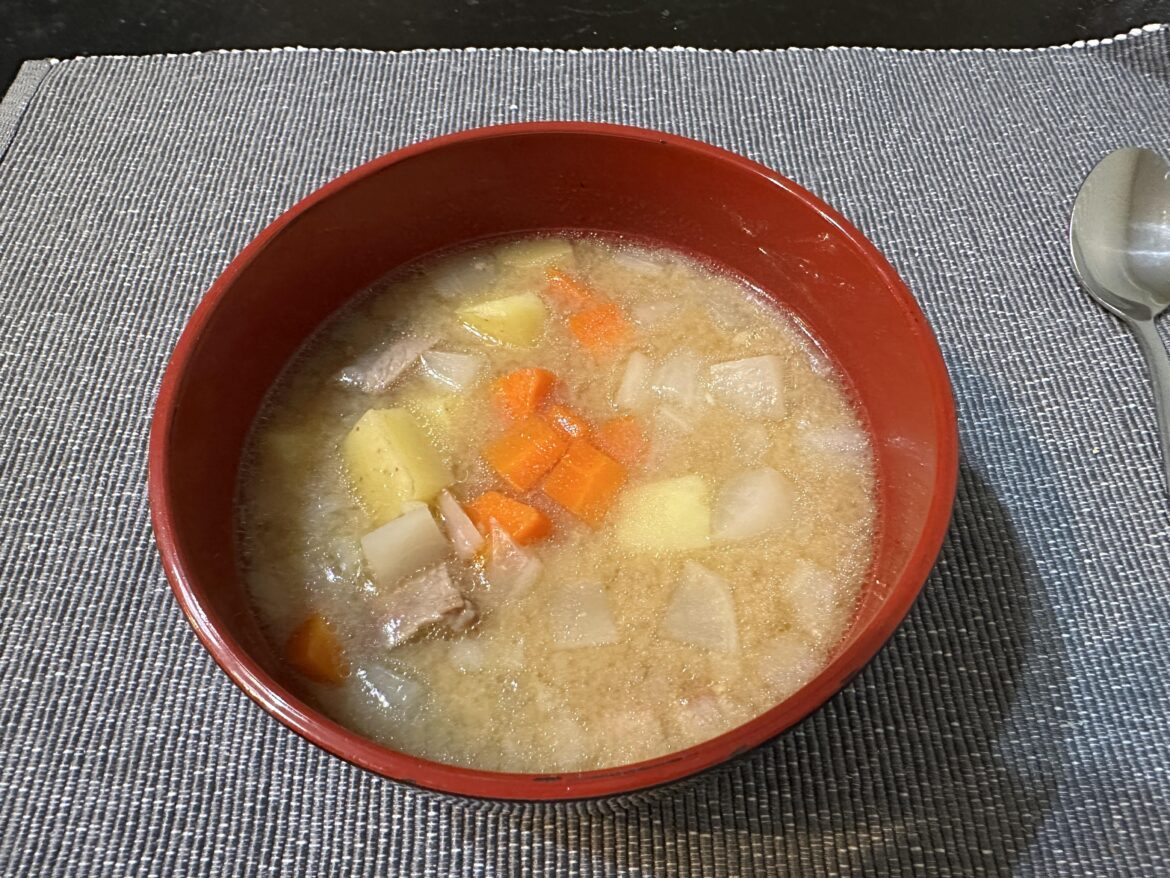 Homemade pork miso soup (tonijiru)