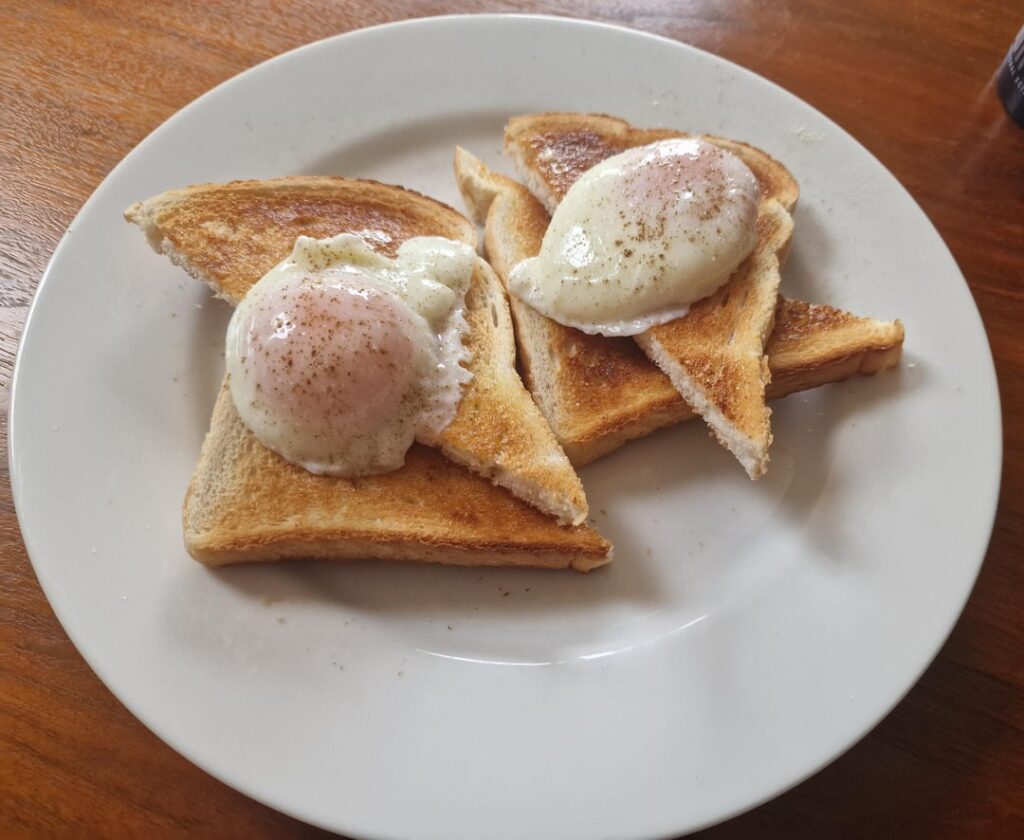 Poached eggs on toast