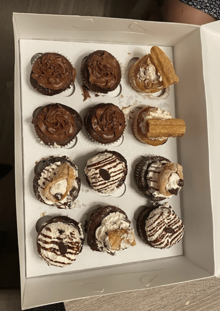 Gourmet/Specialty Cupcakes