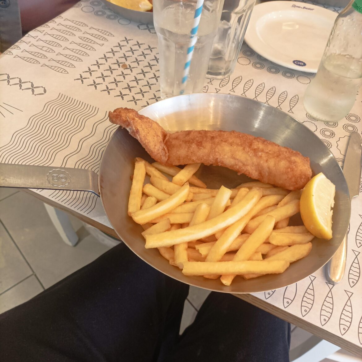 Served in a frying pan that meant you couldn't rest both your arms on the table