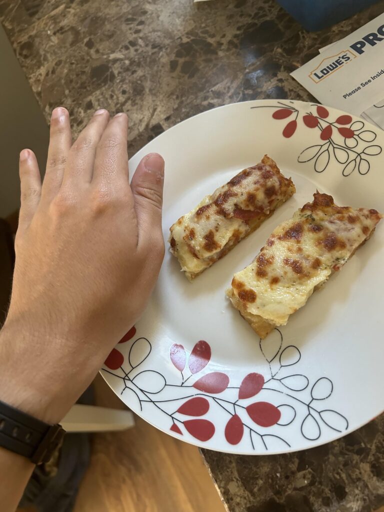 How many calories in Fox’s Pizza Pepperoni/Cheese Breadsticks?