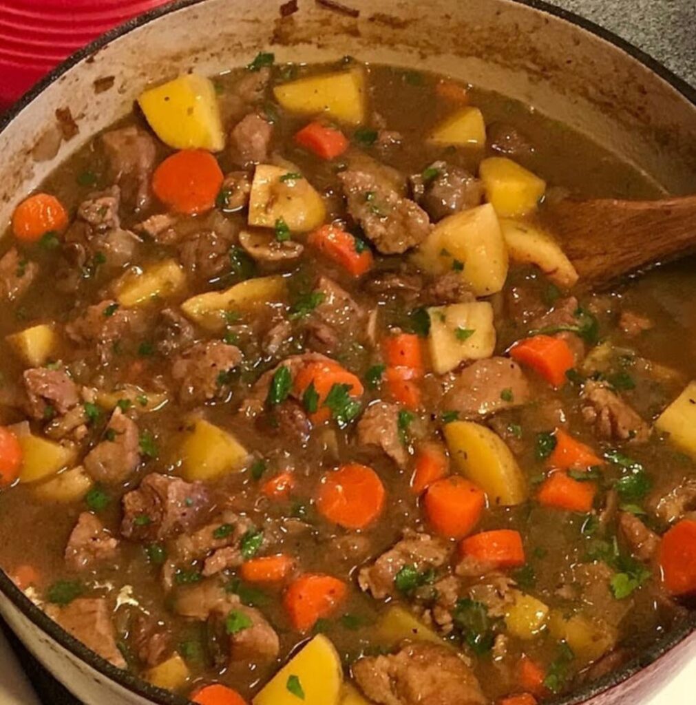 Casserole/stew whatever I write someone will say it's the opposite 🤣😍😊