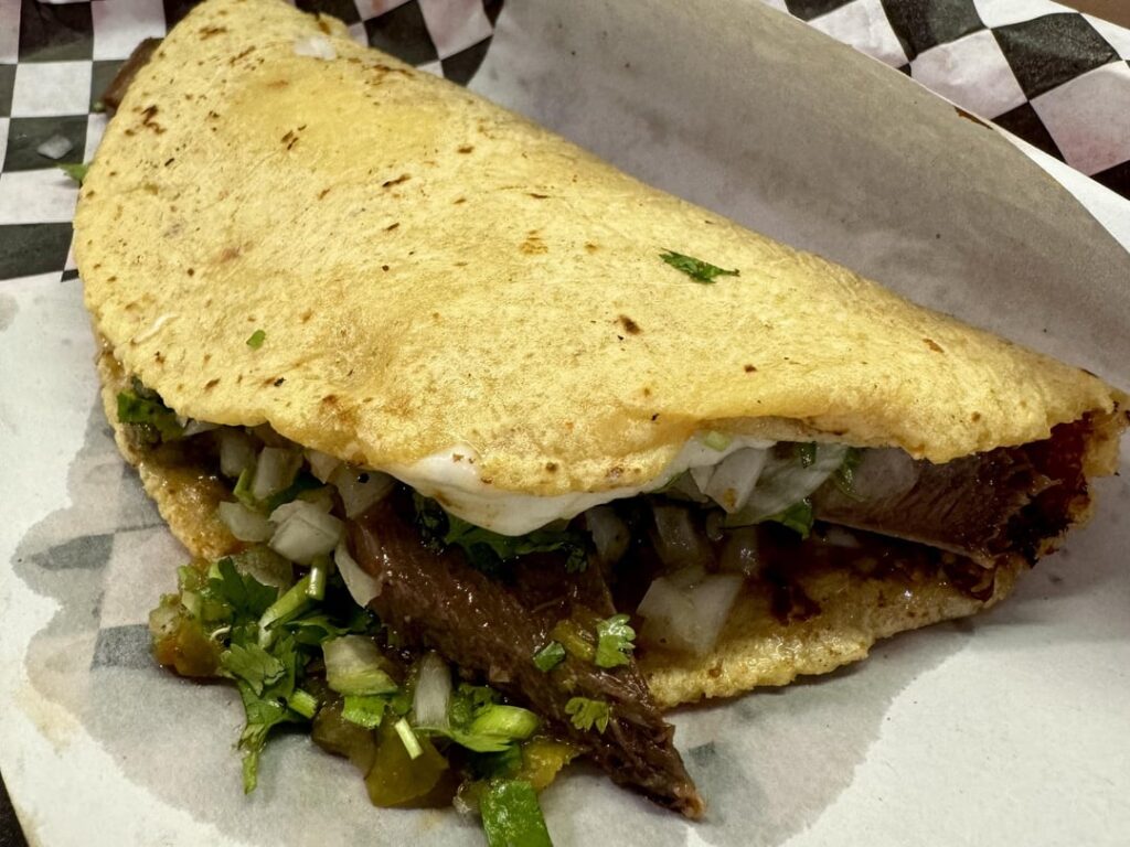 It’s tonguing Thursday again! Lengua at you know where.